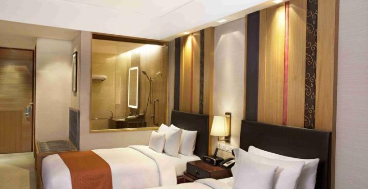 Holiday Inn Mayur Vihar Noida